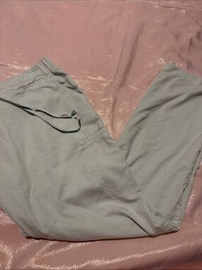 Women’s Lightweight Drawstring Pants in Light Sage